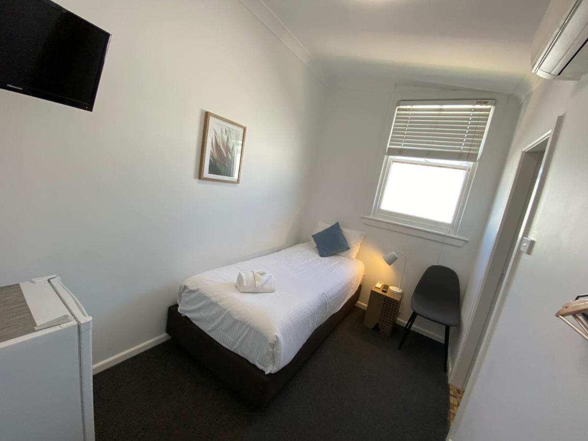 Central Motel Mudgee Bagian luar foto