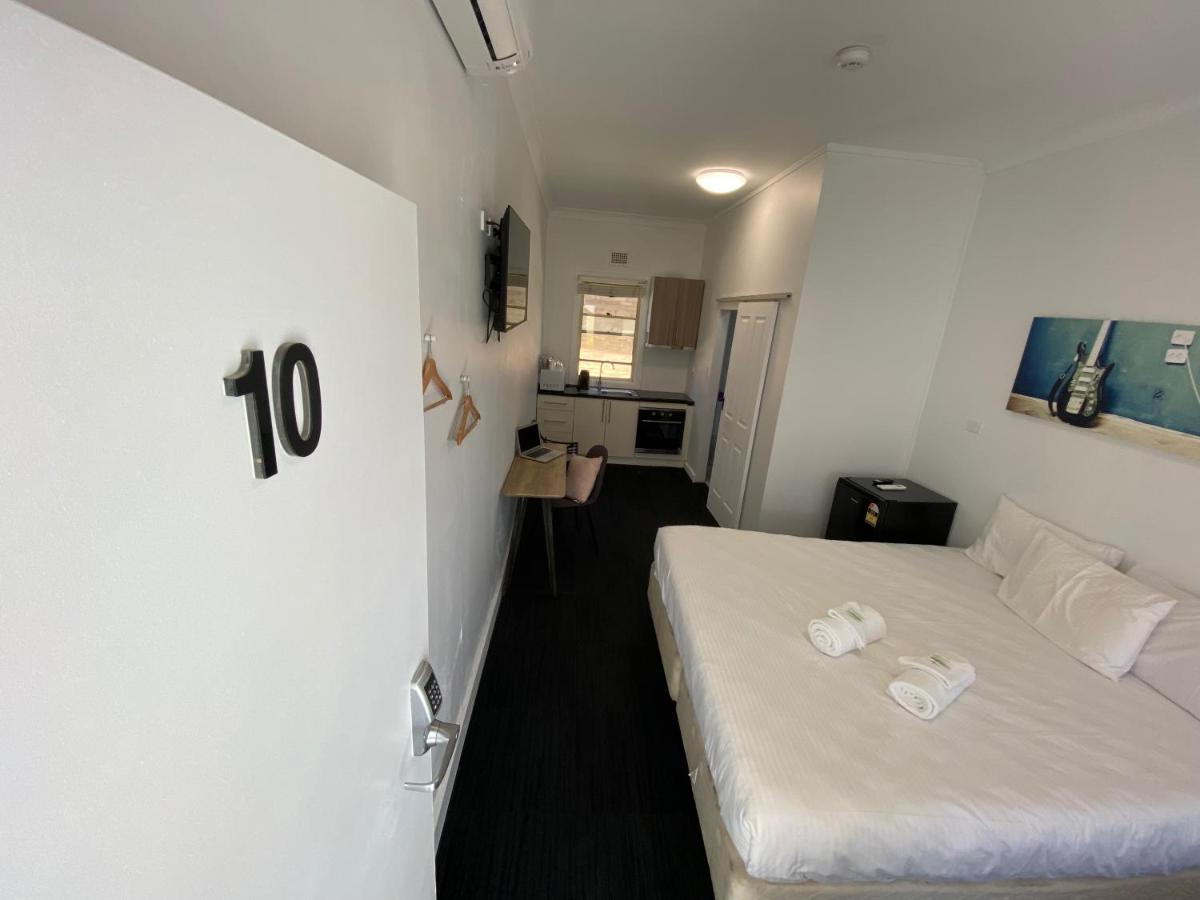 Central Motel Mudgee Bagian luar foto