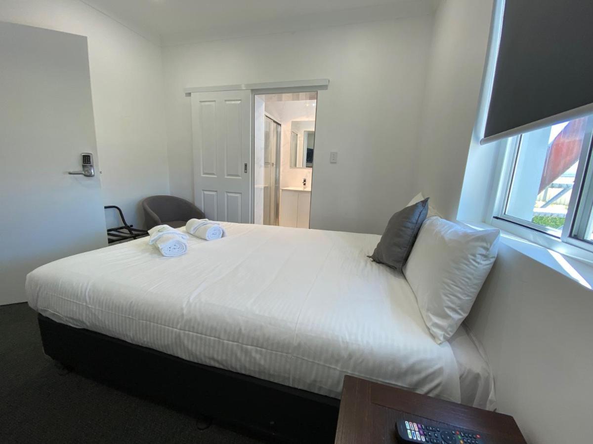 Central Motel Mudgee Bagian luar foto